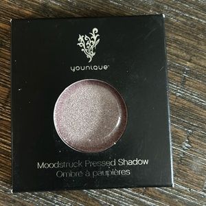 Younique Moodstruck Pressed Shadow - Trusting (light purple shimmer) - NEW!